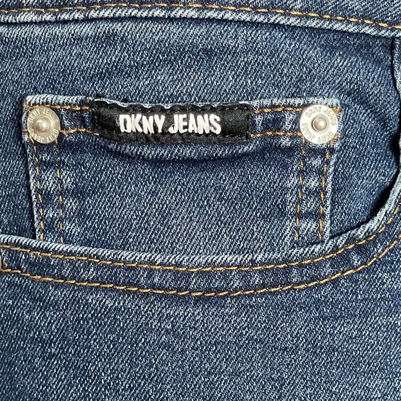 DKNY Jeans Women’s Denim Jean Blue Mini Skirt Size 10 - Picture 6 of 12